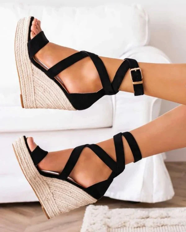 Sandalias fashion cuña negras