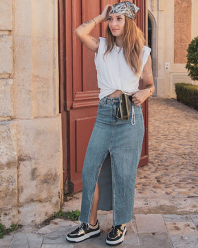 Zapatillas negras mujer con cordones y corazón dorado - Isabelle - Casualmode.es