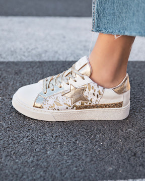 Zapatillas blancas mujer con estrella y cordones - Lexie - Casualmode.es