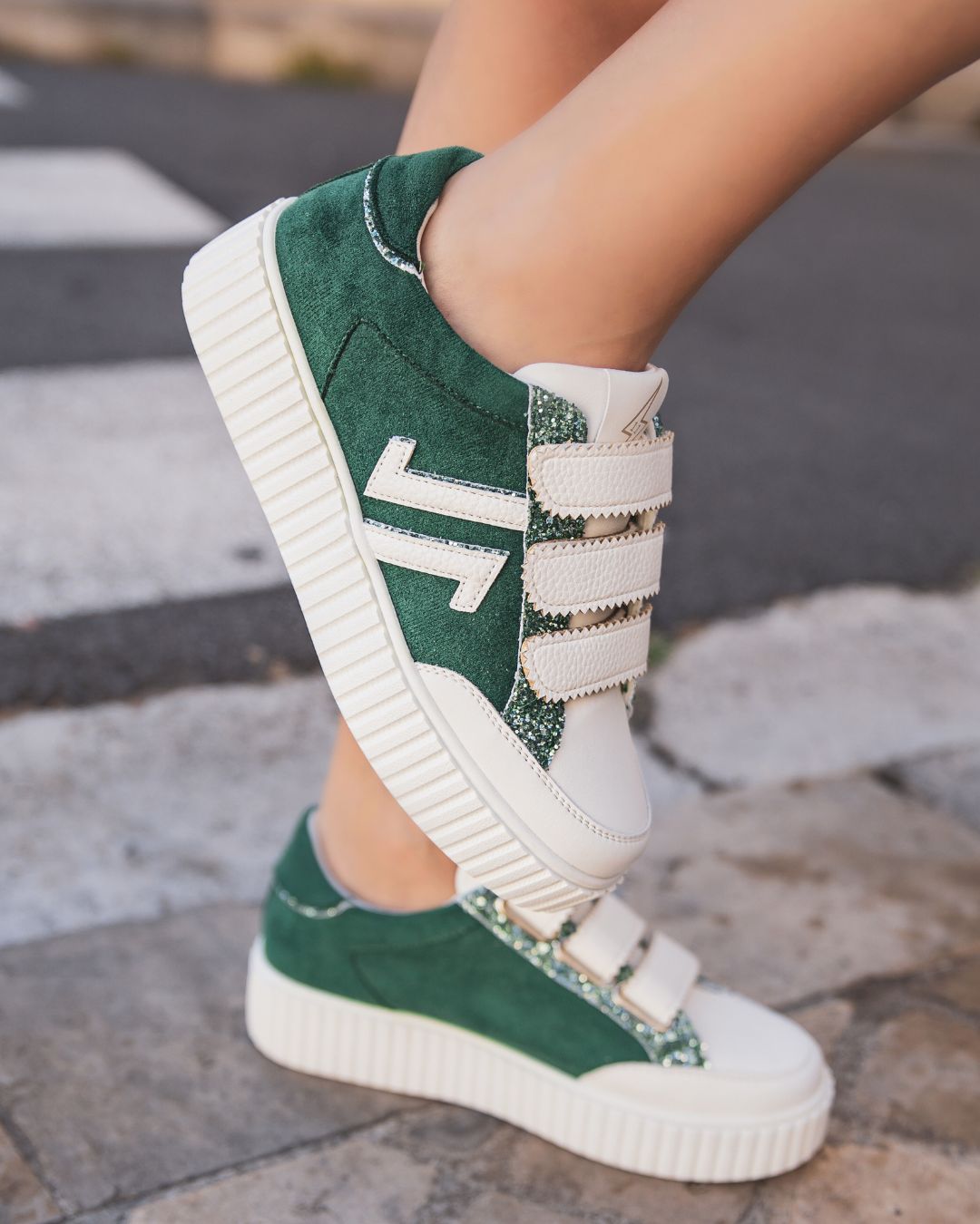 Zapatillas verdes mujer con velcro y suela gruesa - CL79 GREEN - Casualmode.es