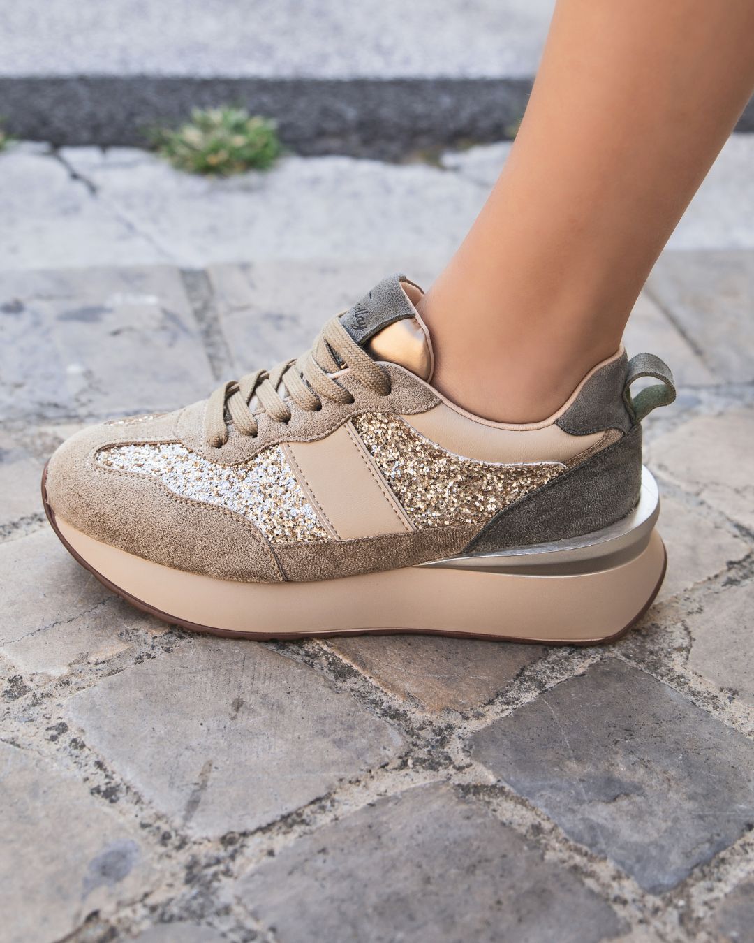 Zapatillas beige mujer con cordones - Lily