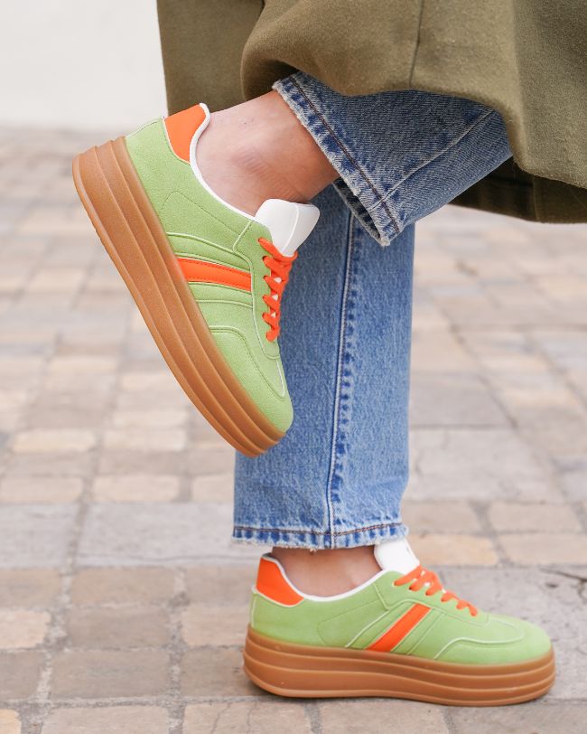 Zapatillas verdes mujer con cuña y cordones - Ondine