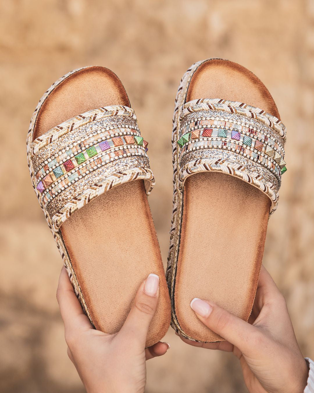 Sandalias de plataforma doradas para mujer - Carmen - Casualmode.es